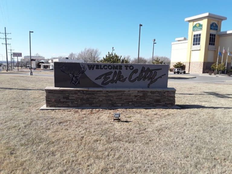 Elk City OK 20 Watt sign day time